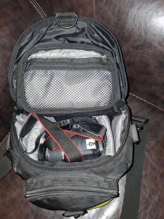 Canon комплект фотоапарат, обектив, чанта, батерия и зарядно