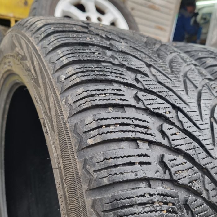 285 45 20 Nokian SUV4