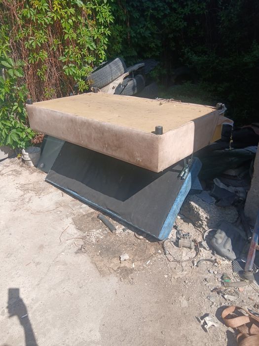 Три кресла один диван