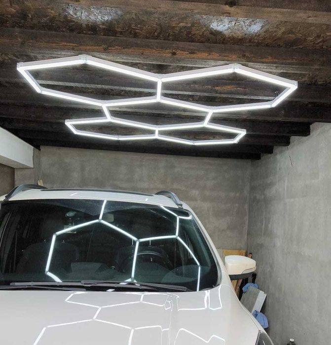 Led Honeycomb 5 hexagoane 200w 235 x 164 cm pentru frizerie micuta