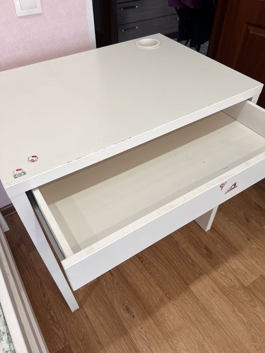 Продам столик ikea