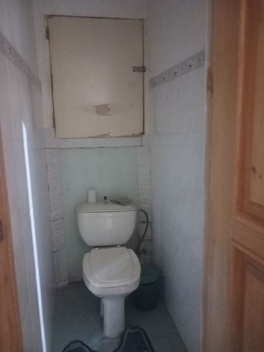 Продаётся А Югнакий 2 х  комнатная квартира  не торцевой 2 балкона 2на