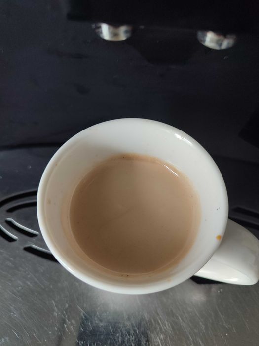 Продавам кафеавтомат Делонги