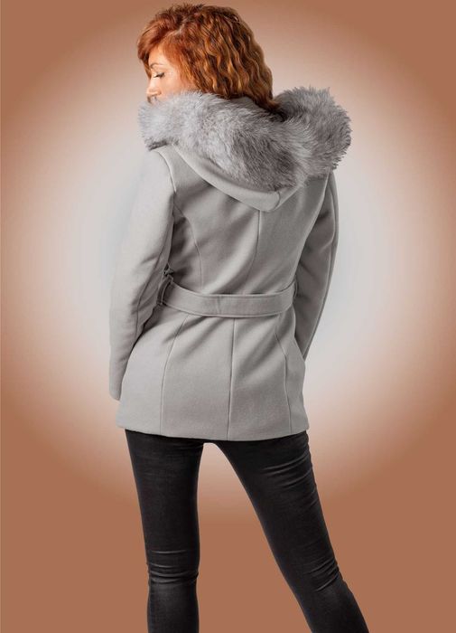 Дамско палто с качулка с пух