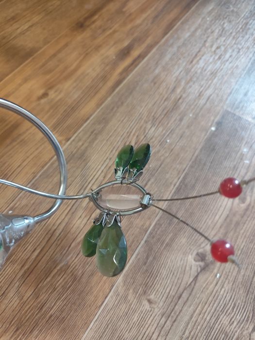 Продам люстру шестирожковую ,