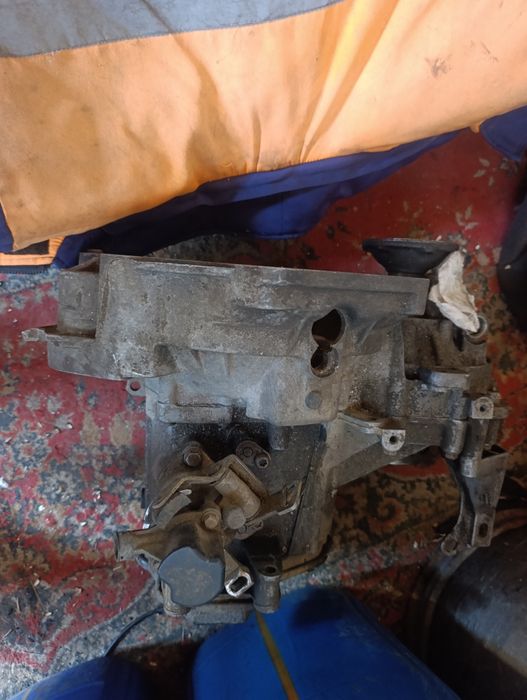 Продам коробку Фольксваген Пассат б3