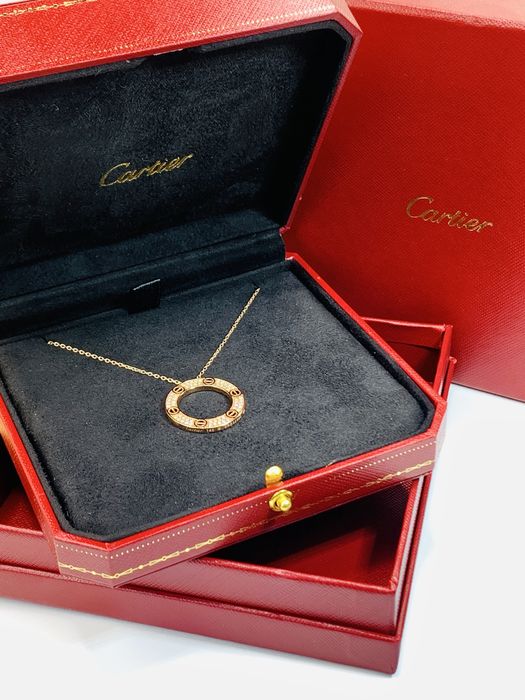 Cartier Love подвеска с бриллиантами