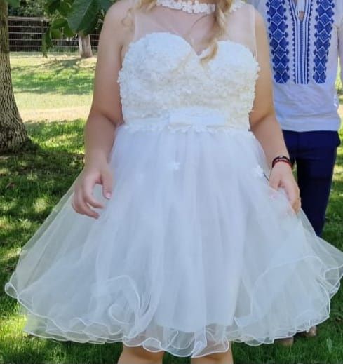 Rochița alba de mireasă