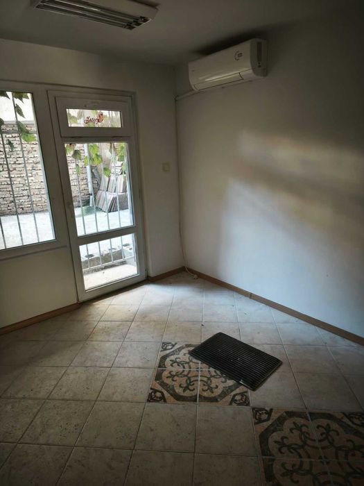 Помещение под наем, Лятно кино Тракия, Варна