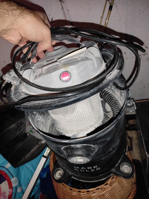 Aspirator cenușă Adler