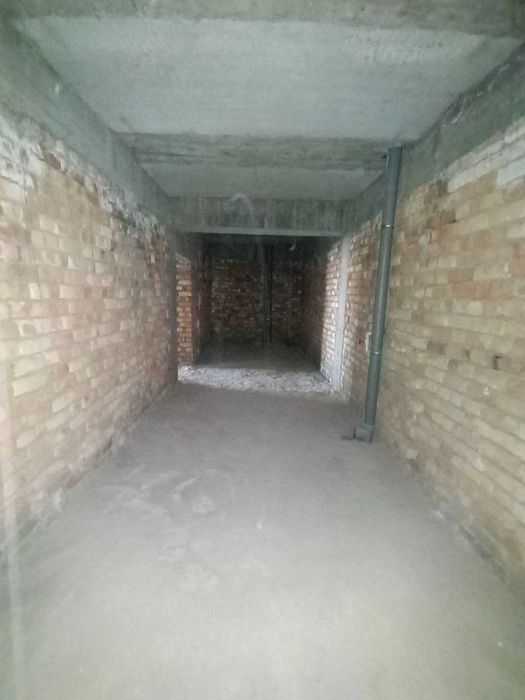 2х комнатная квартира 64кв/м на 2 этаже в состоянии коробки, Супер