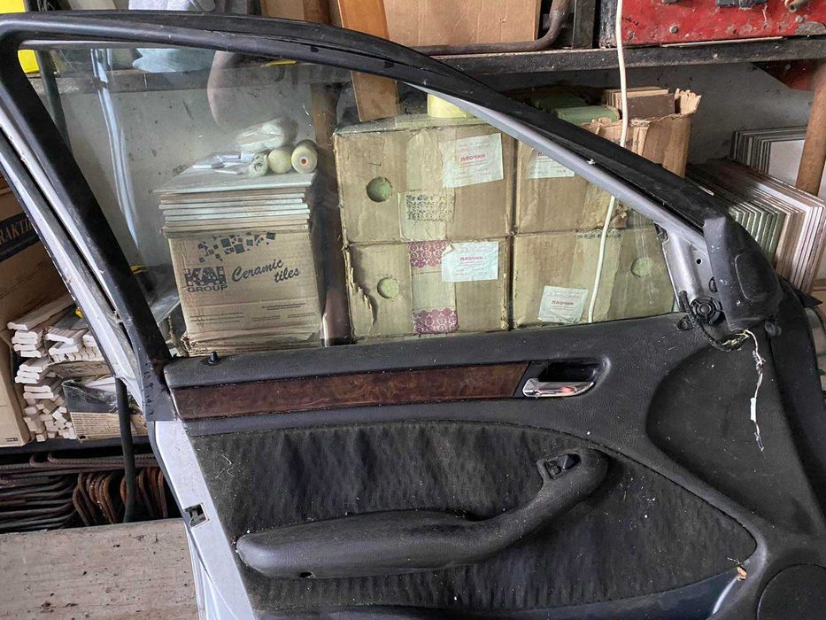 Задна лява врата за БМВ Е 46