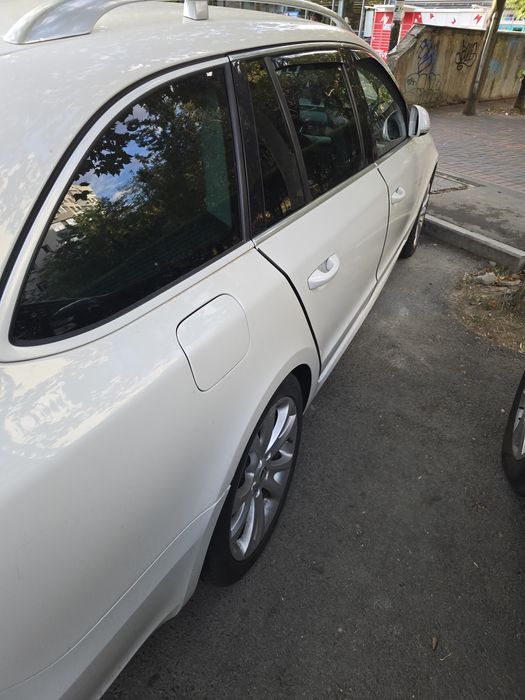 SKODA Superb 2011 — imagine 4
