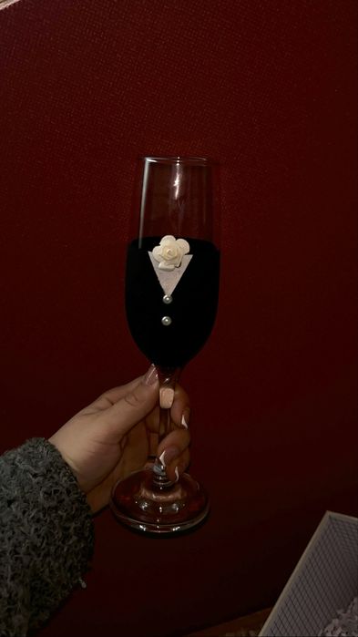 Ръчно изработени сватбени чаши