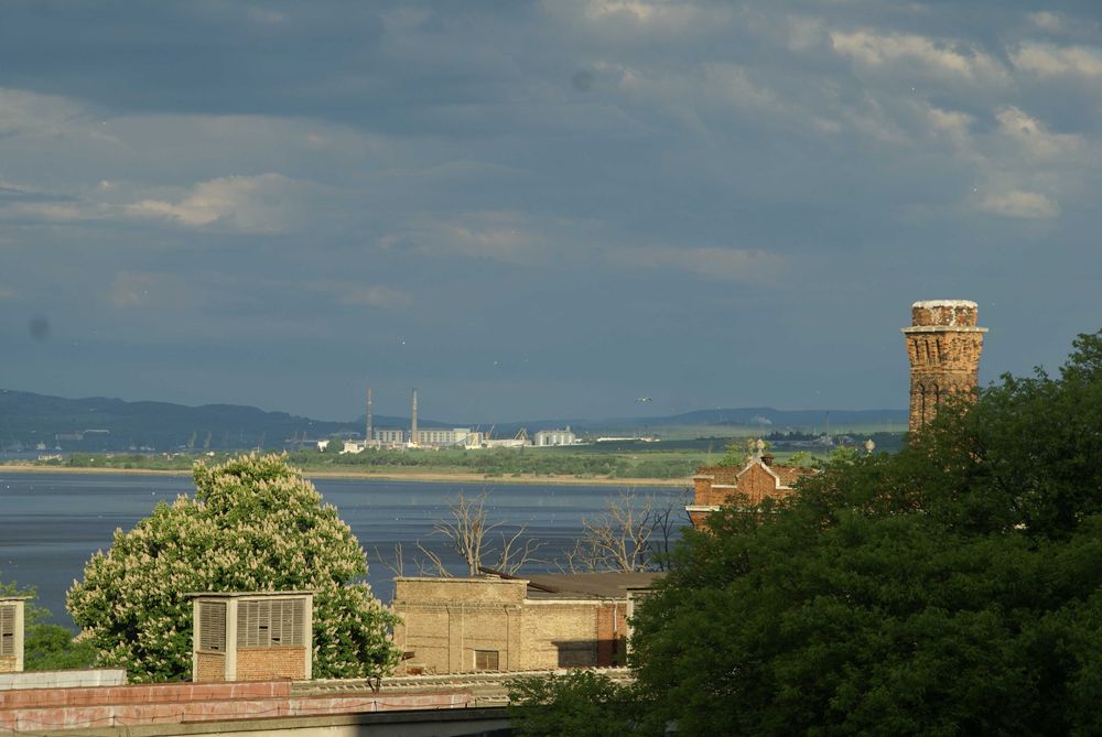 Дава се под наем Двустаен апартамент в Варна, Център - 60 кв.м за 498.27 € - Снимка #19