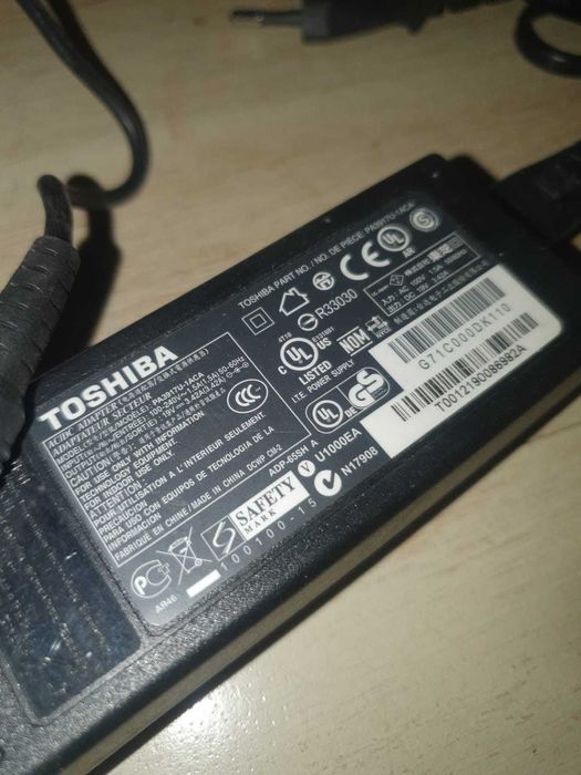 Incarcator alimentato Toshiba original 65w 19v 3.42a PA3917U 1ACA Asus