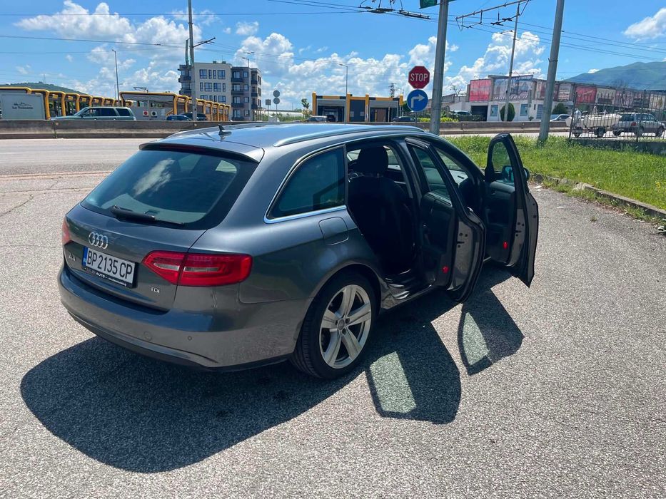 Продавам Audi A4B8.5/2.0TDI 180кс/2014г