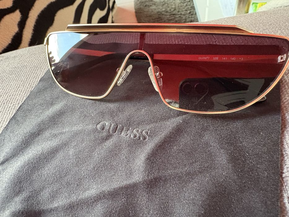 Слънчеви очила GUESS