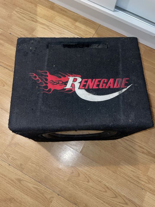 vand subwoofer Renegare cu amplificare autotek