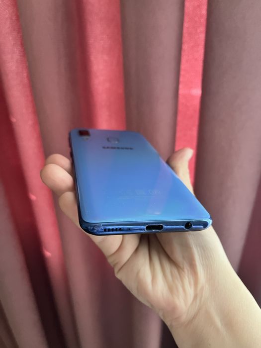 Samsung Galaxy A40