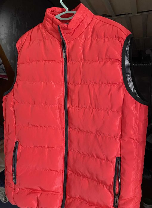 Топъл зимен червен елек, унисекс.