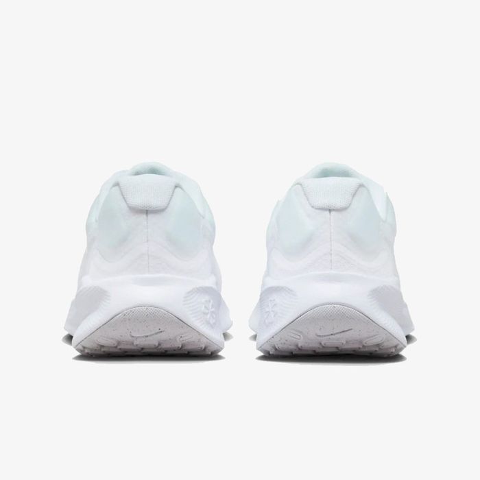 Nike Revolution 7