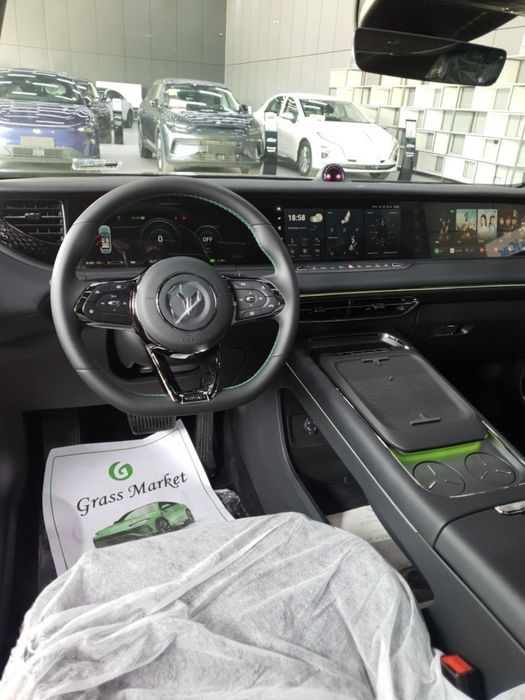 Voyah Free 2025 — 2