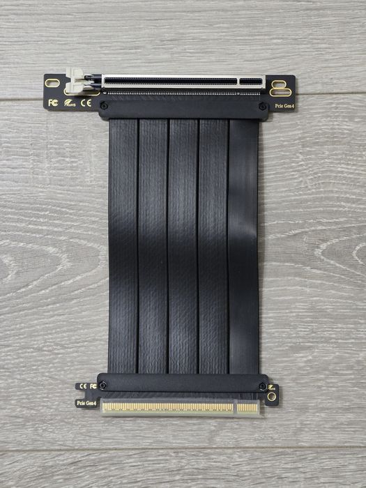 Cablu extensie GLOTRENDS PCIe 4.0 x16, 150mm – calitate premium