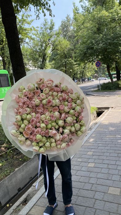 Цветы пионовидный