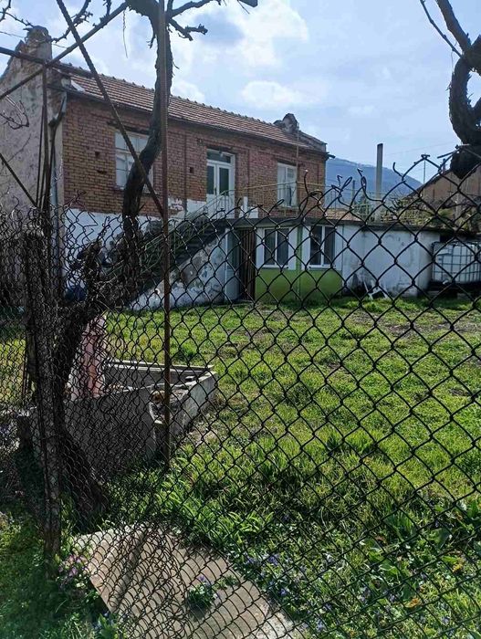 Продавам къща в с.Тополово
