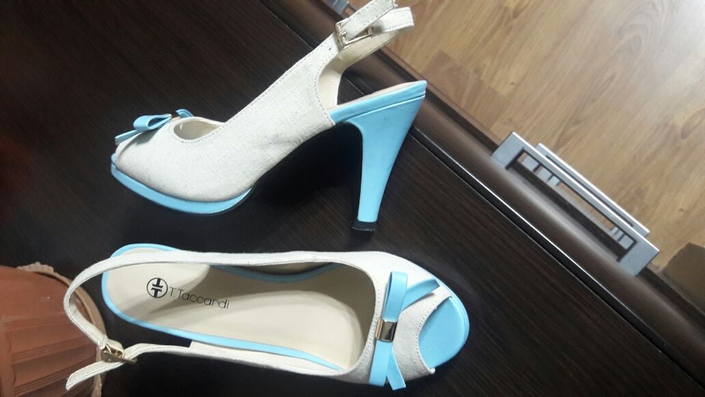 Босоножки летние