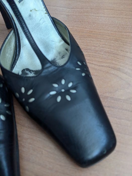 Продам женские босоножки