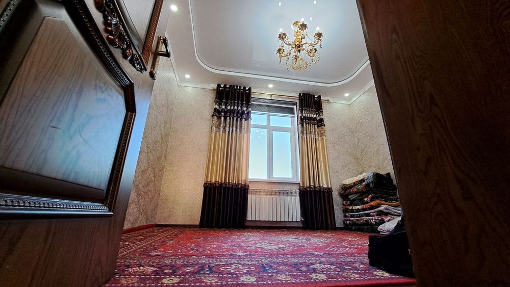 Universitet  Jaqta 3 xanali kvartira satiladi