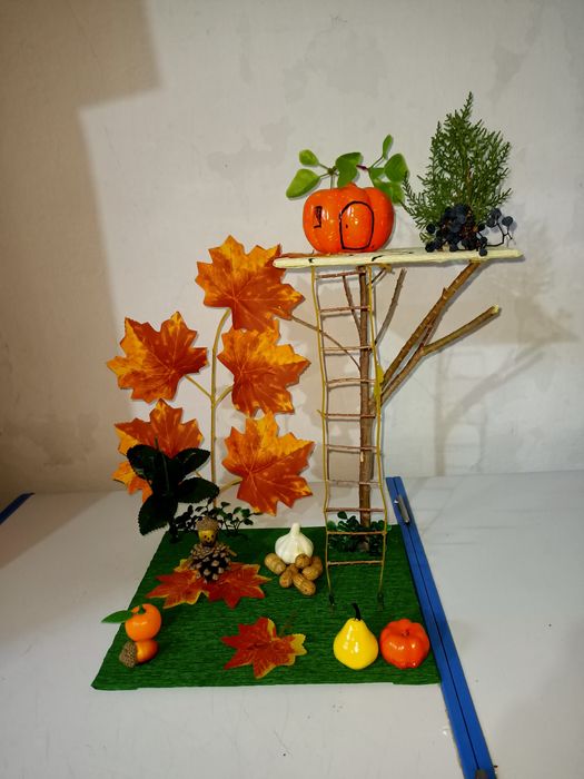 Күзгі баллға сән үлгісіне "Батыр" киімі.