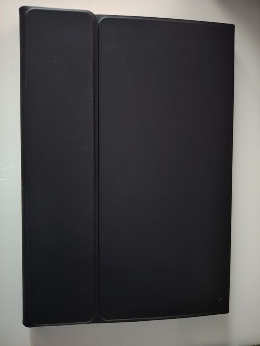 Husa cu tastatura iluminata pentru tableta Lenovo Idea Tab Pro 12.7"