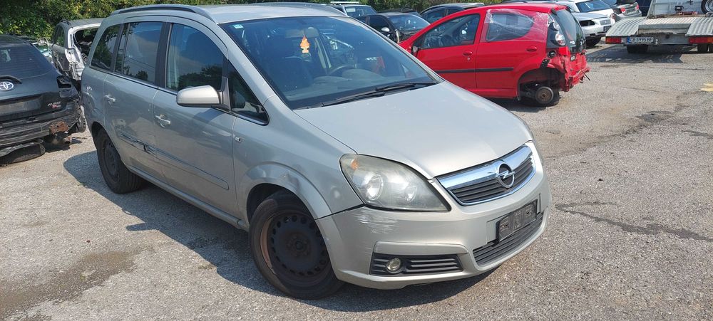 Opel Zafira B 1,9 DT , Опел Зафира Б н части!!
Март 2006