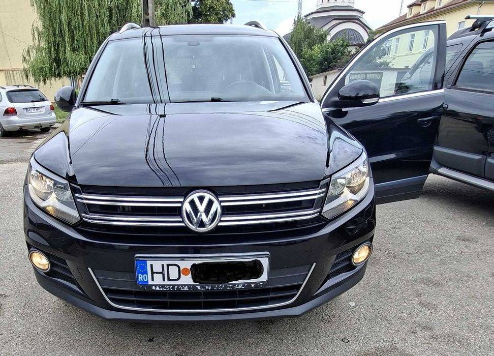 VOLKSWAGEN Tiguan 2012