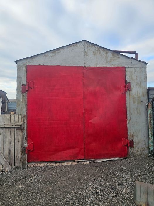 Продаётся металлический гараж