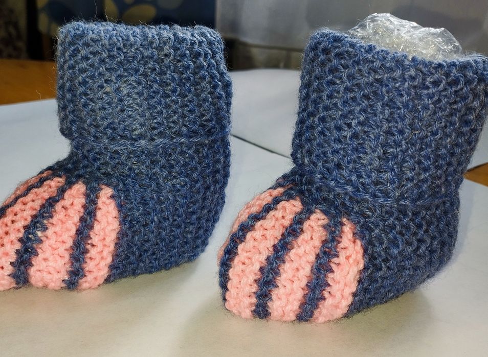 Детские пинетки, следки женские , носки женские вязаные ручной работы