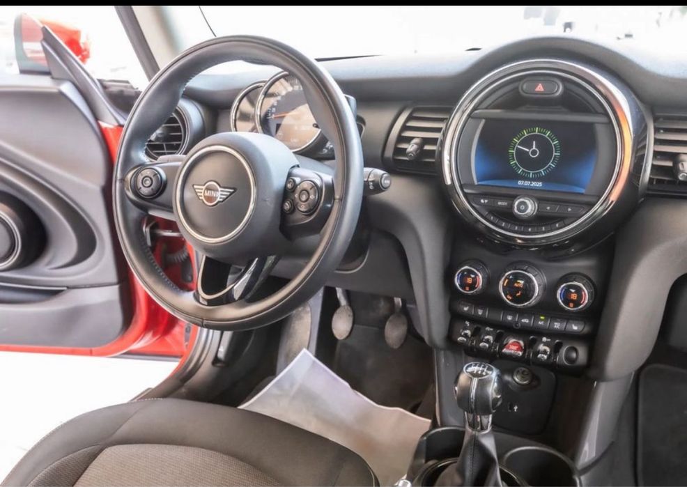 MINI One 2020 — imagine 4