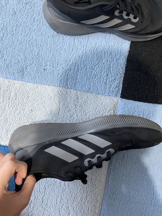 Adidasi de running adidas