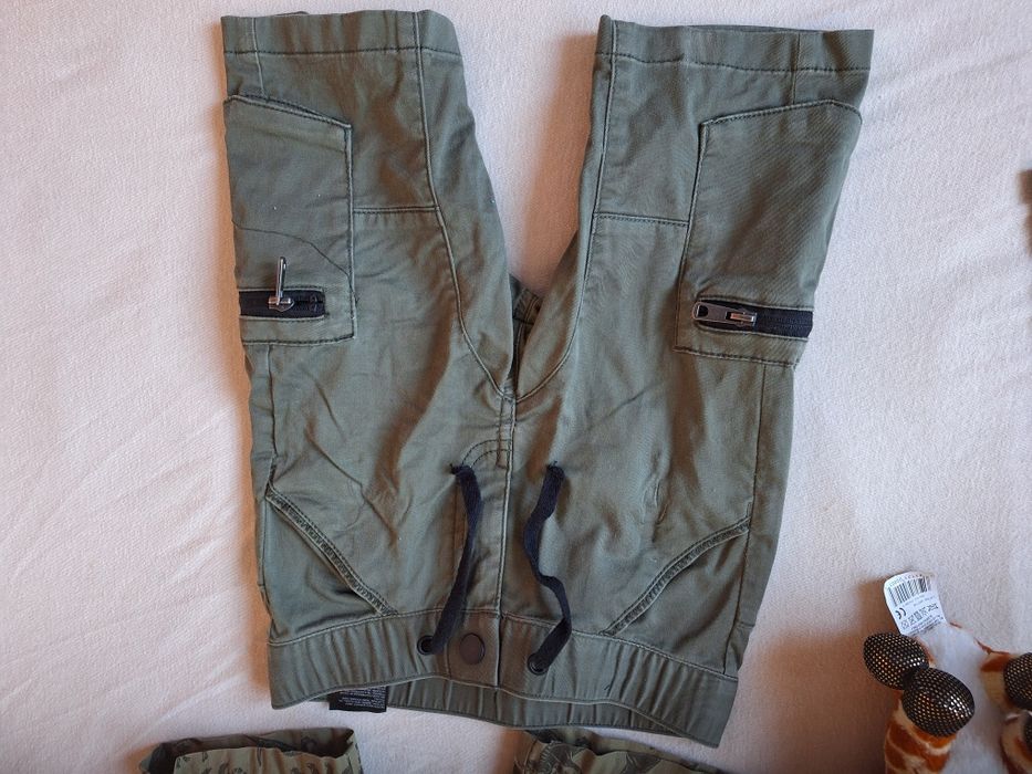 Нови панталонки за момченце размер 104