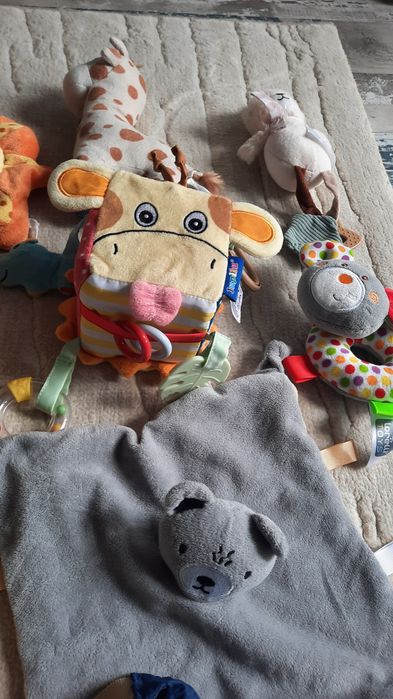 Лот бебешки играчки