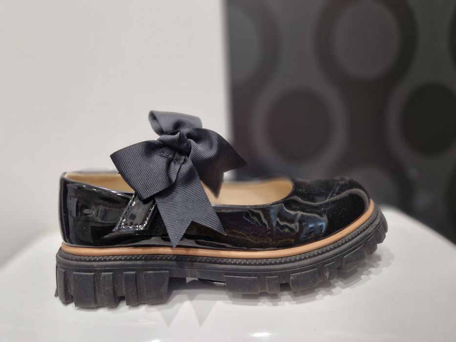 Лачени обувки за момиче, 32н.