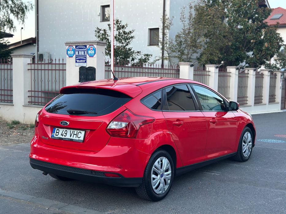 FORD Focus 2013 — imagine 4