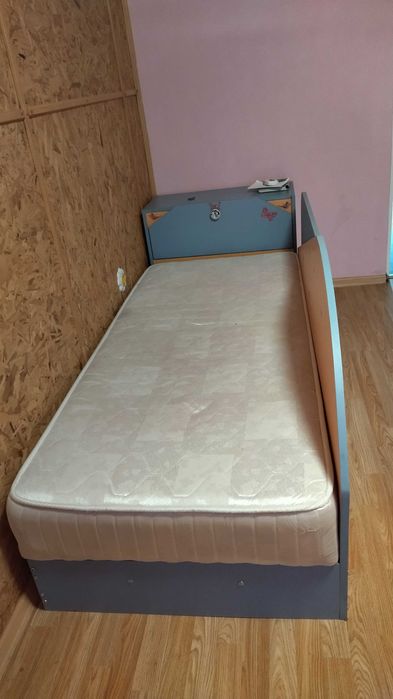 Продавам детско обзавеждане