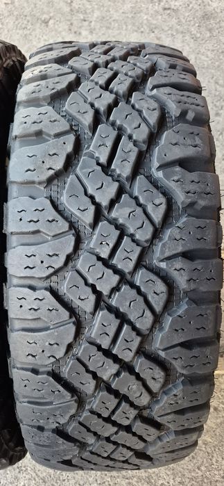 2 anvelope Offroad iarna Goodyear 285/70/17.Pretul este pe bucata.