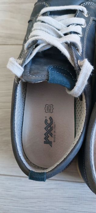 Продам срочно Женские кеды