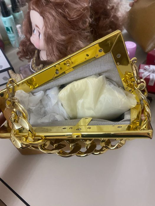 продаётся женская сумка fendi