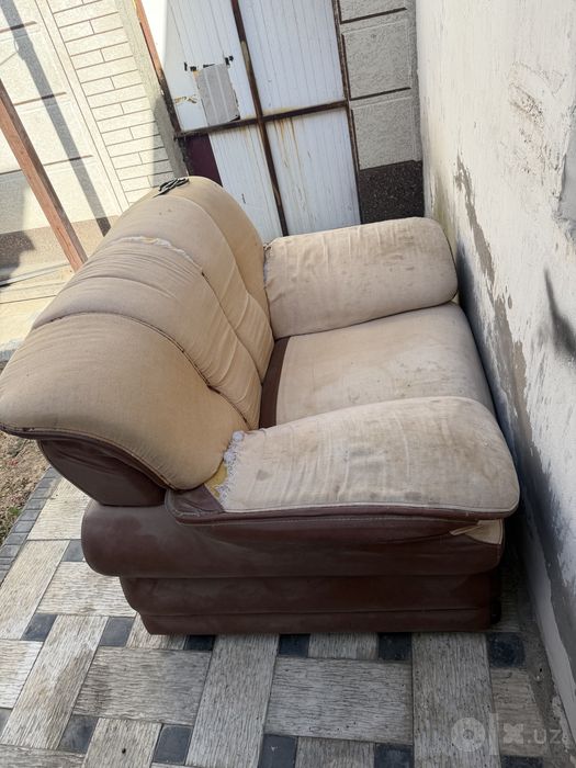 Divan kreslo sotiladi